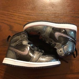 Never worn Jordan 1 Retro High BT